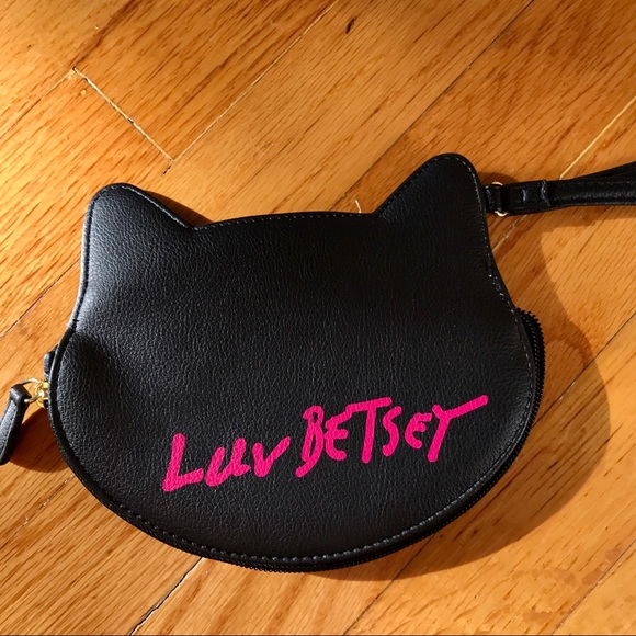 Betsey Johnson Dog Wristlet - Picture 3 of 5